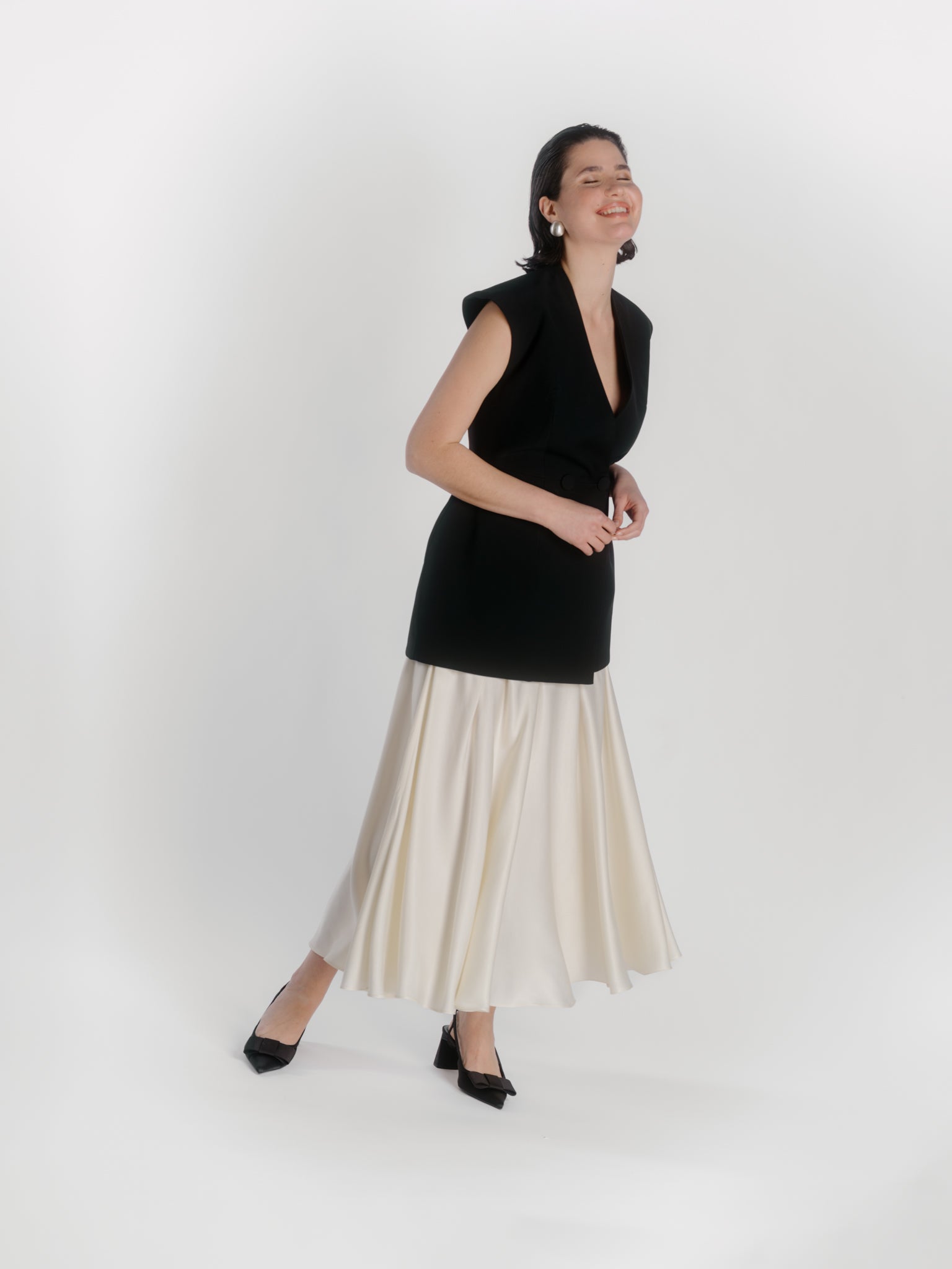 Structured Lapelless Vest - Black by Zamsee