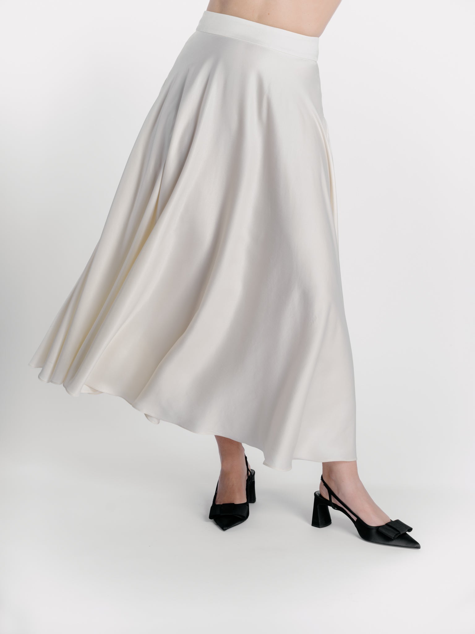 Circular Skirt with Hidden Pockets - Off-White