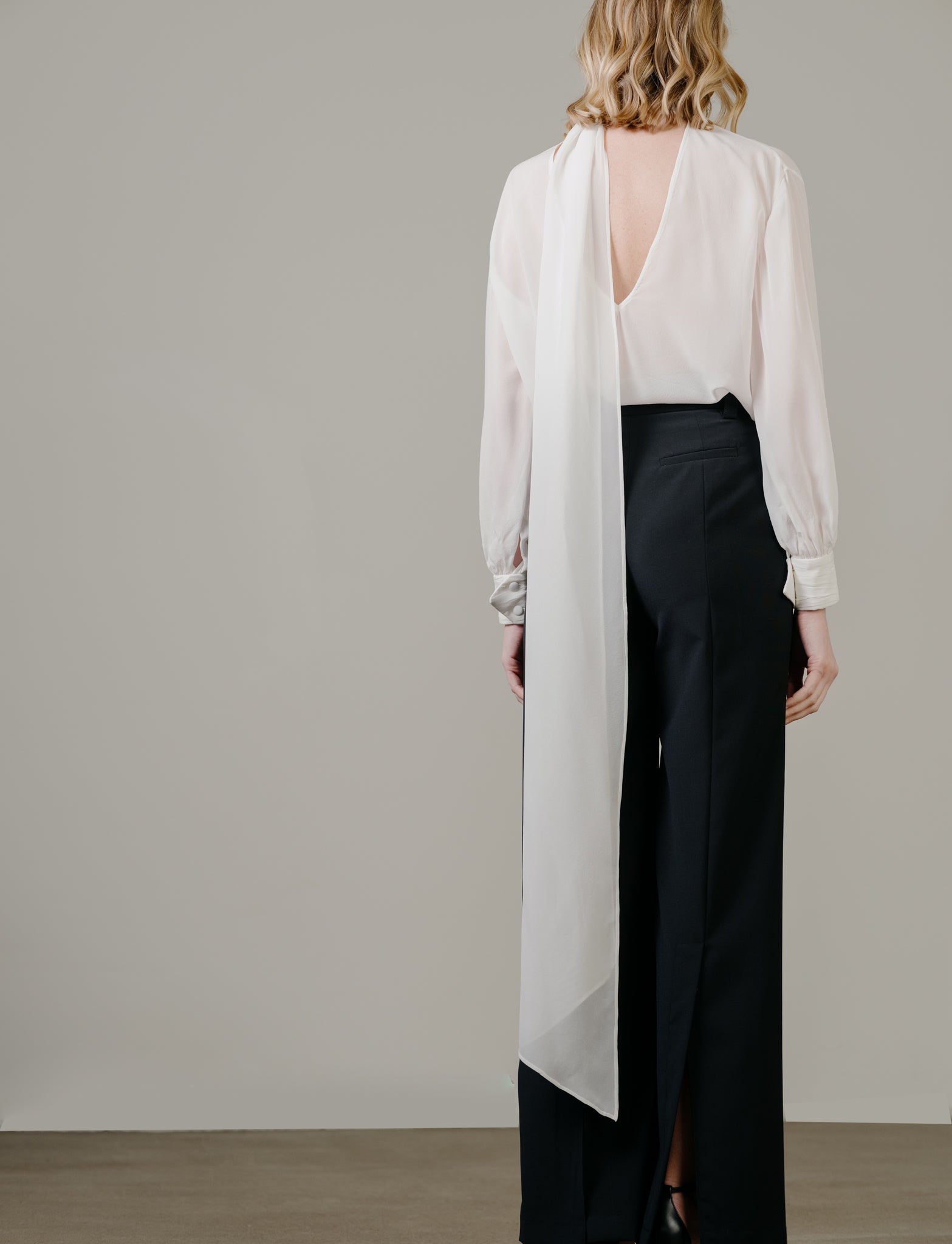 Pure Silk Scarf-Collar Blouse by Zamsee