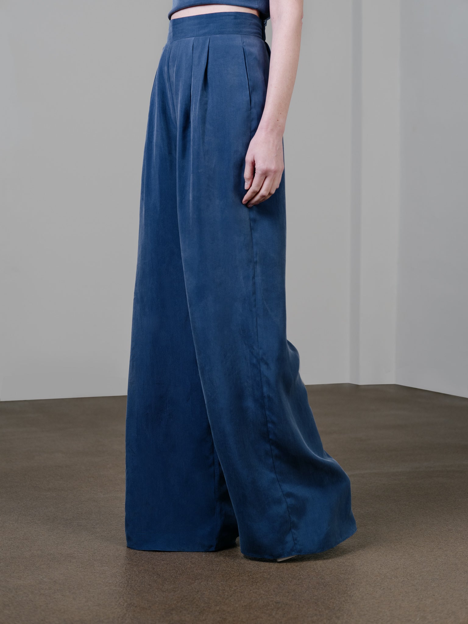 Cupro Loose Trousers - Dolphin Blue by Zamsee