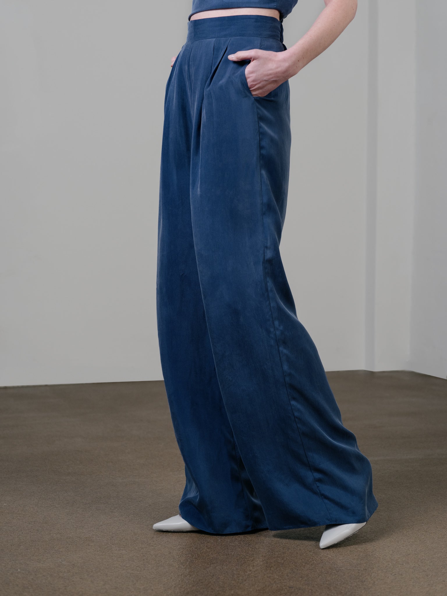Cupro Loose Trousers - Dolphin Blue by Zamsee