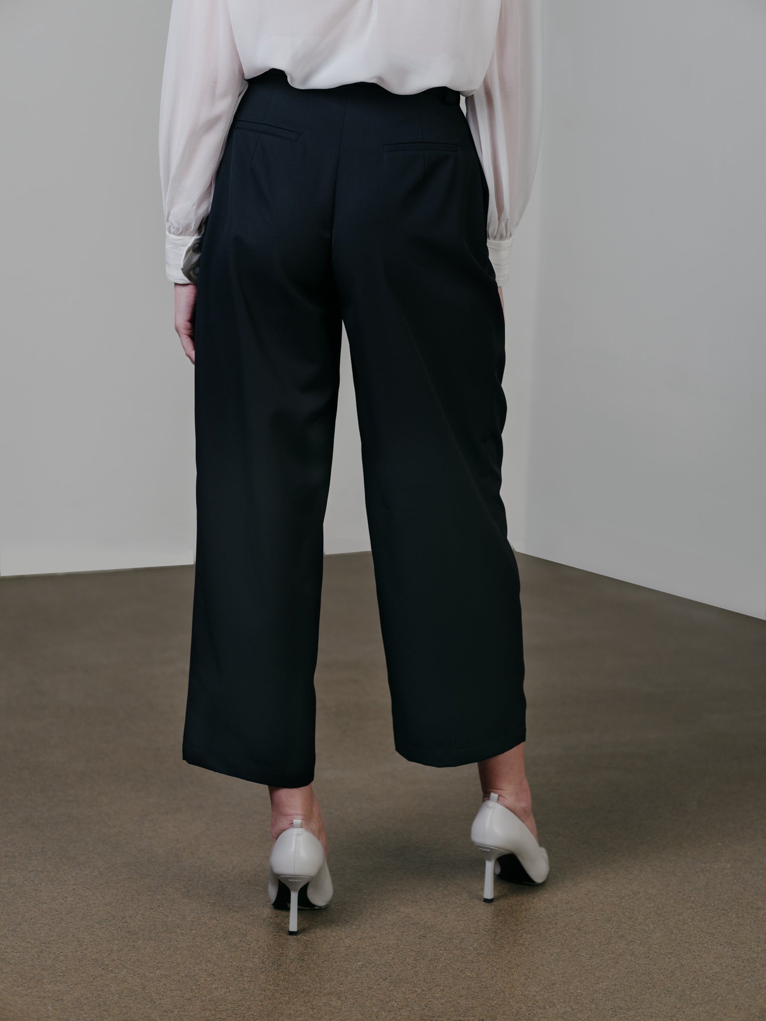 Zamsee Effortless Tapered Trousers high waist