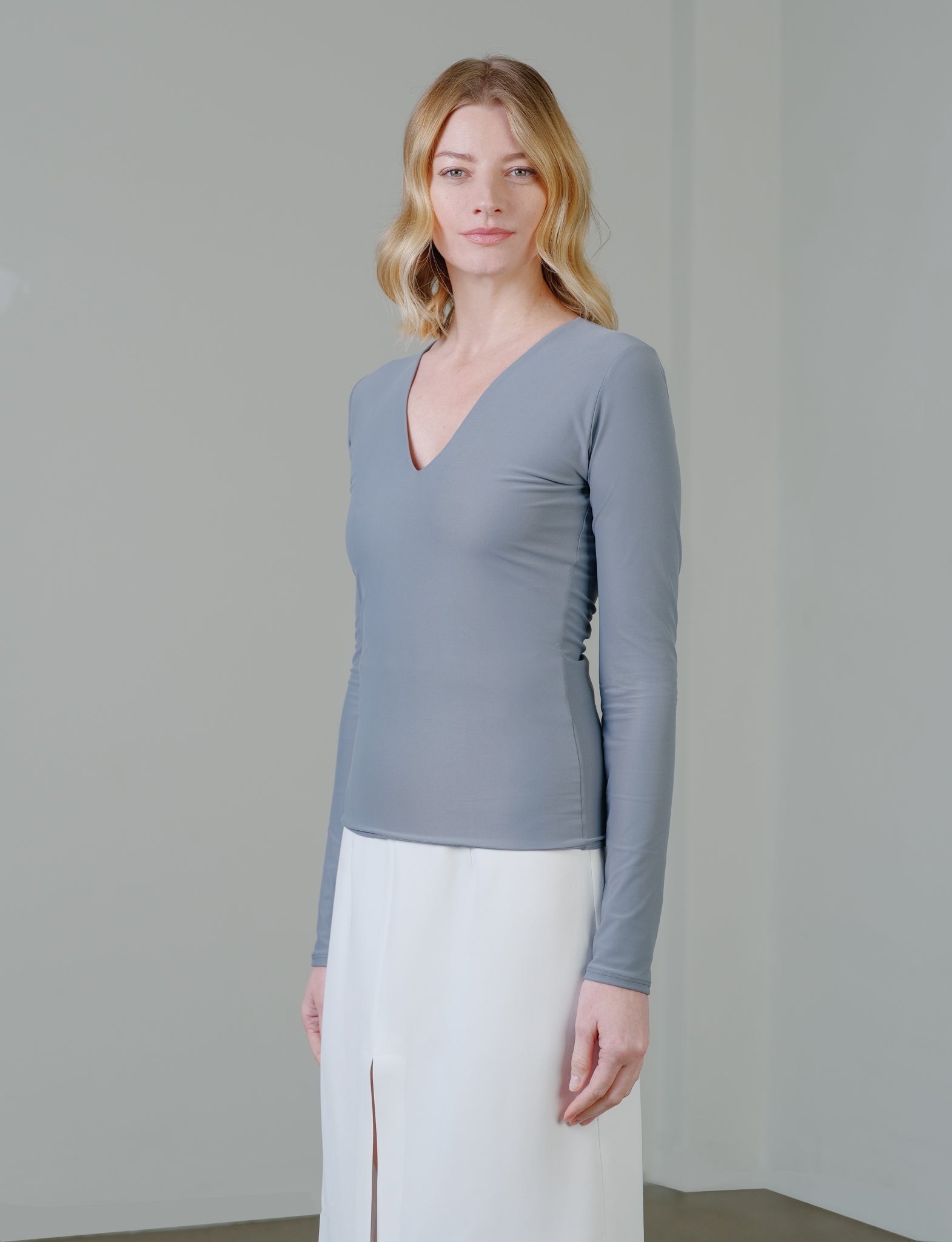 Zamsee V Neck Essential Blouse in Grey