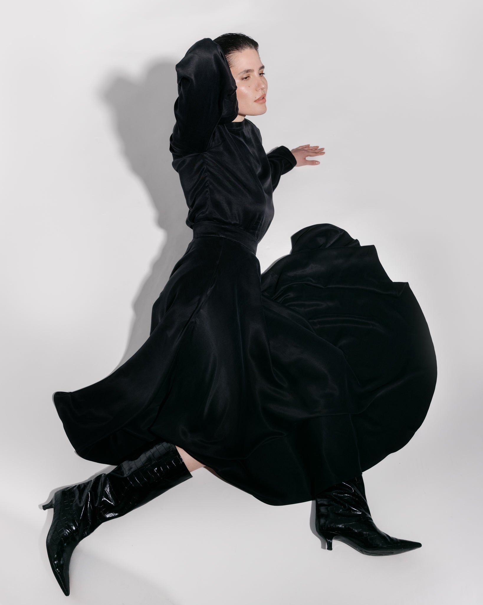 Circular Skirt with Hidden Pockets - Black
